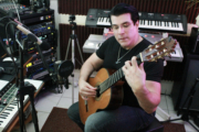 Grabando con mi guitarra acústica Vicente Carrillo